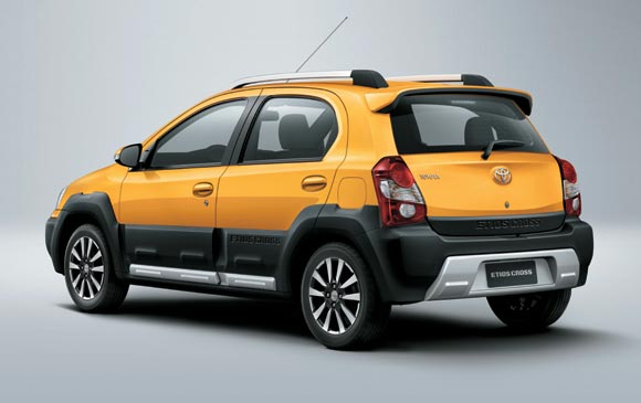 toyota etios cross 2 1
