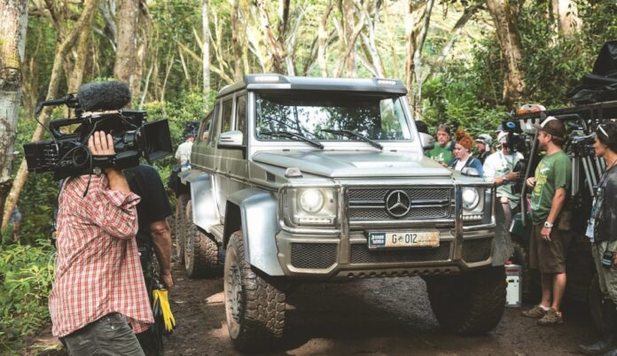 mercedes benz jurassic world 1