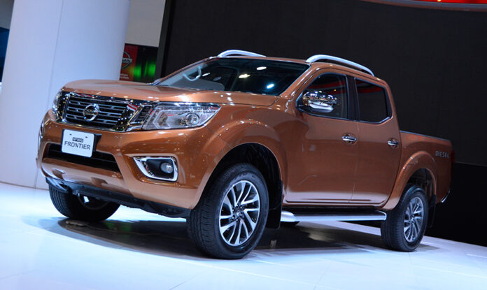 nissan np300 frontier 1