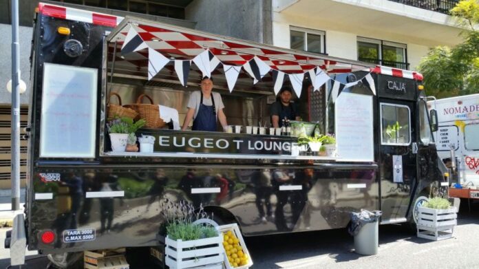 peugeot lounge foodtruck 1