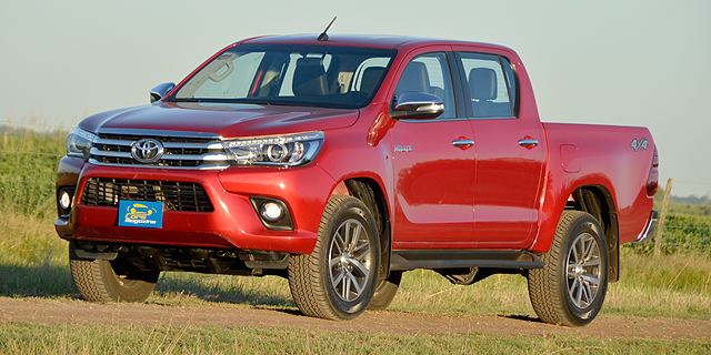 hilux slider 1