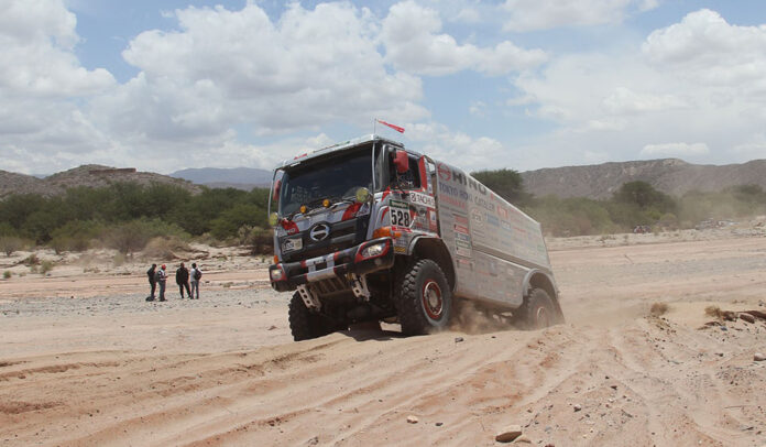 hino dakar 2017 2