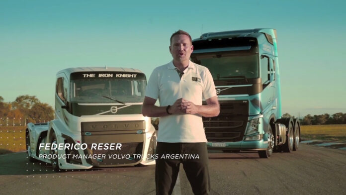4 cosas en comun entre el Volvo Iron Knight y los camiones de la linea F.mp4.00 00 02 19.Imagen fija001