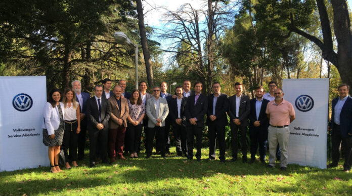 VW Service Akademie Diplomatura postventa 1 1 VW Service Akademie Diplomatura postventa 1 1