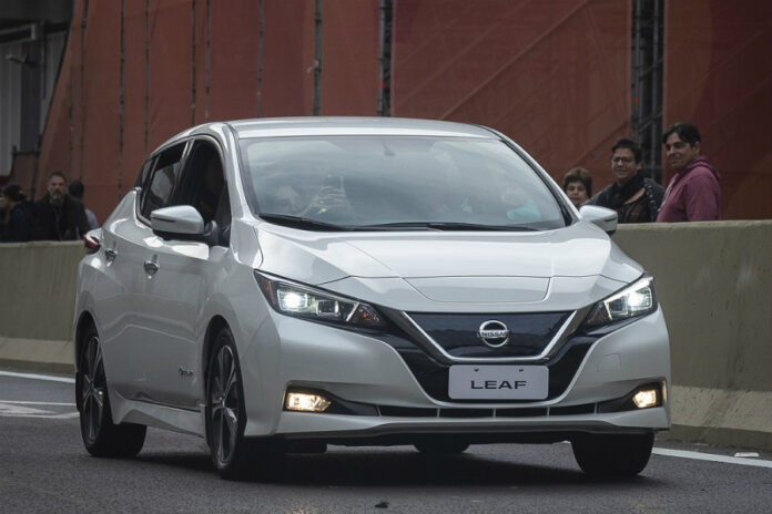 Nissan Leaf Paseo del Bajo 1 Nissan Leaf Paseo del Bajo 1