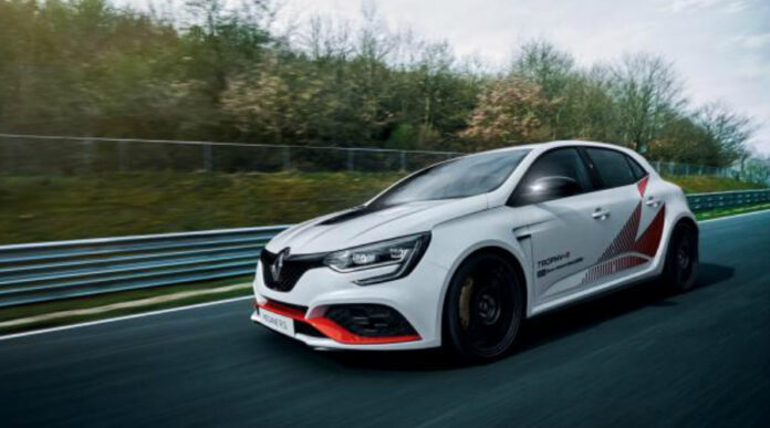 Renault Megane RS Trophy en Nurburging Renault Megane RS Trophy en Nurburging