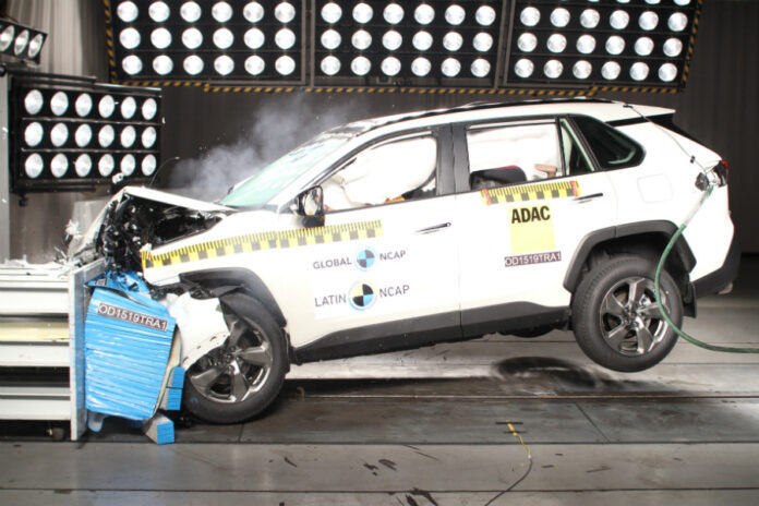 Test Latin NCAP Toyota RAV 4 7 Airbags 1 Test Latin NCAP Toyota RAV 4 7 Airbags 1