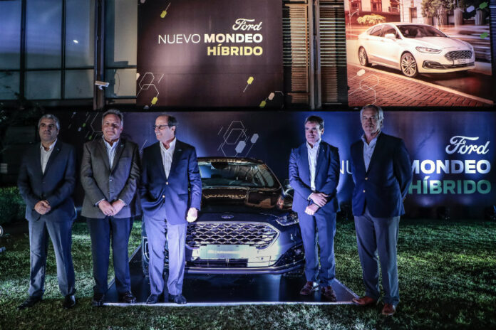 FORD Y LA ASOCIACION ARGENTINA DE GOLF RENUEVAN SU COMPROMISO