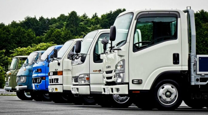 60 anos Isuzu NPR 60 anos Isuzu NPR