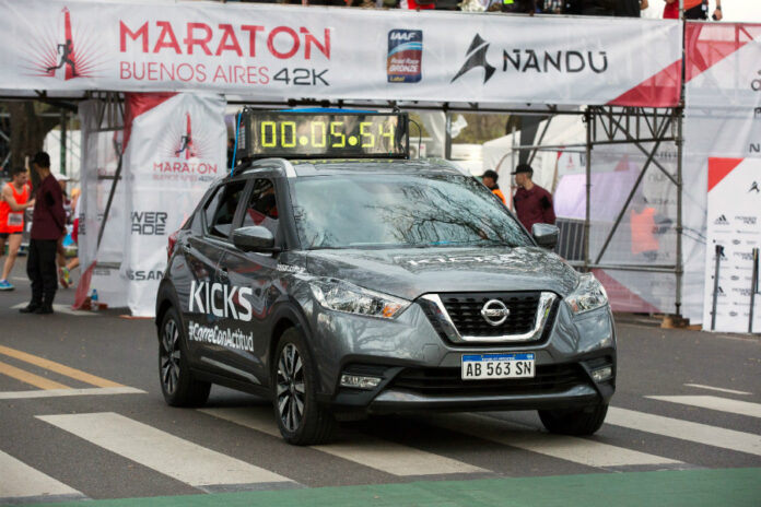 Nissan Kicks vuelve a encender la emocion de las Maratones de Buenos Aires Nissan Kicks vuelve a encender la emocion de las Maratones de Buenos Aires