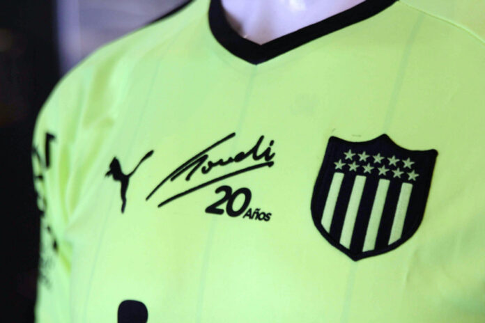 Homenaje a Gonzalo Rodriguez Camiseta 1 Homenaje a Gonzalo Rodriguez Camiseta 1