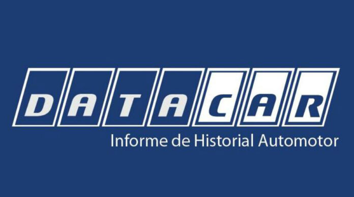 Datacar logo fondo azul 1 Datacar logo fondo azul 1