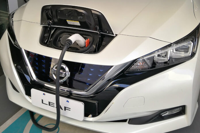 Nissan LEAF carga 2 1 Nissan LEAF carga 2 1
