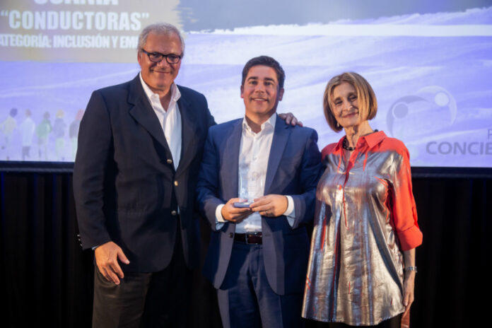 Alejandro Pazos Premios Conciencia Scania Alejandro Pazos Premios Conciencia Scania