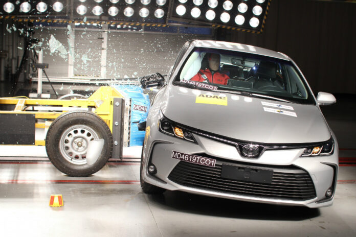 Test de impacto lateral Toyota Corolla Latin NCAP 1