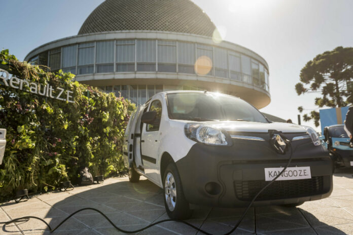 lanzamiento kangoo Z.E. 5° Reporte de Sustentabilidad Renault 1