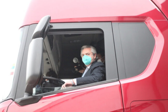 El presidente de la Nacion visito la planta de Scania en Tucuman El presidente de la Nacion visito la planta de Scania en Tucuman