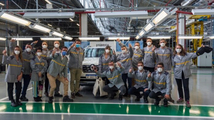 Renault Alaskan alcanza las 5000 unidades producidas en Fabrica Santa Isabel 1 Renault Alaskan alcanza las 5000 unidades producidas en Fabrica Santa Isabel 1