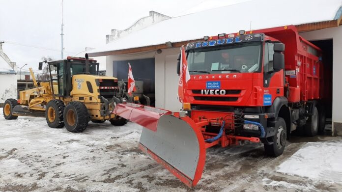 A bordo de camiones Iveco inicio el operativo invernal en la Patagonia 1 A bordo de camiones Iveco inicio el operativo invernal en la Patagonia 1
