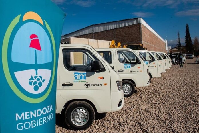 CVN Motors acompano a concesionarios en la entrega de utilitarios Mendoza FOTON TM1