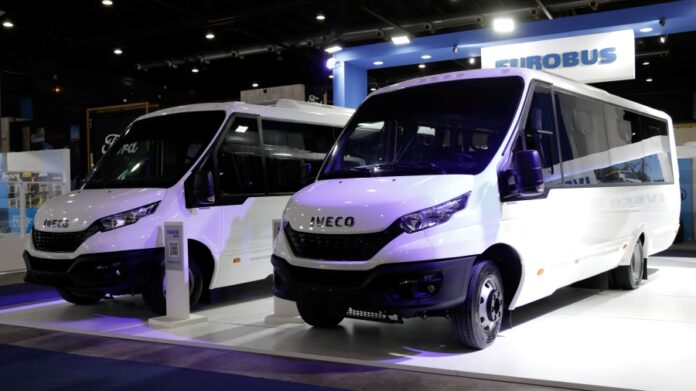 IVECO BUS y su concesionario OVERBUS en Expo Transporte con el Eurobus 2 IVECO BUS y su concesionario OVERBUS en Expo Transporte con el Eurobus 2
