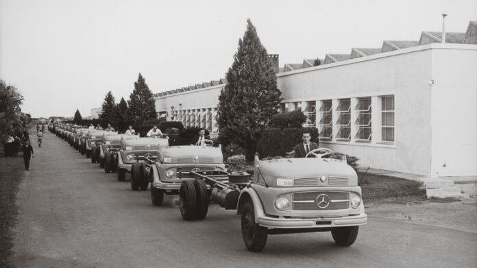 1967 Comienzo produccion camion Mercedes Benz L1114 1967 Comienzo produccion camion Mercedes Benz L1114