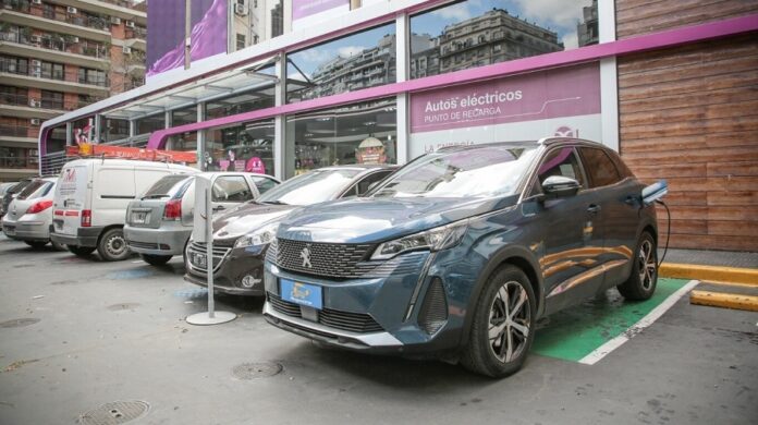 peugeot 3008 hybrid4 6 1 peugeot 3008 hybrid4 6 1