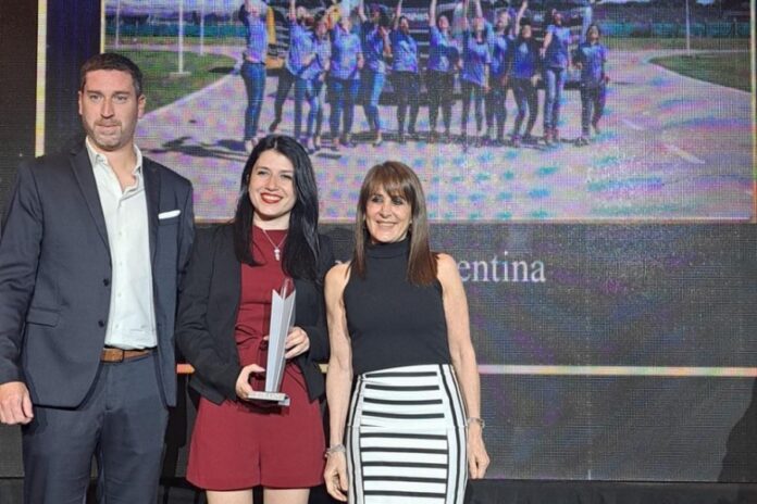 Premio Eikon de Plata para Conductoras de Scania Premio Eikon de Plata para Conductoras de Scania