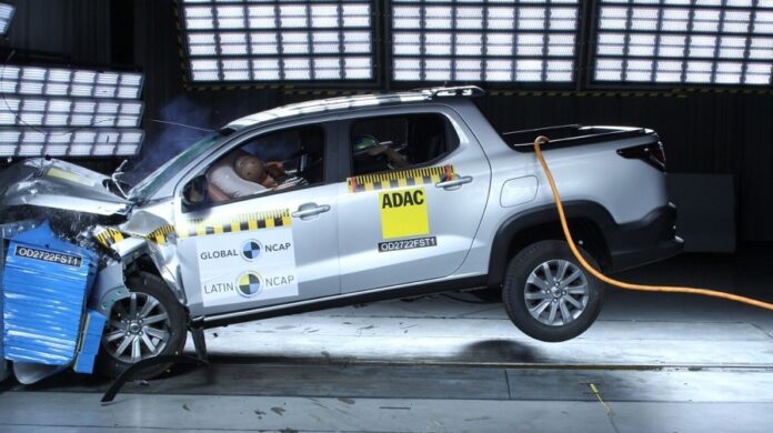 fiat strada crash test 1 1 fiat strada crash test 1 1