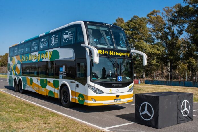 Mercedes Benz Camiones y Buses afianza la seguridad para conductores y pasajeros 1 Mercedes Benz Camiones y Buses afianza la seguridad para conductores y pasajeros 1