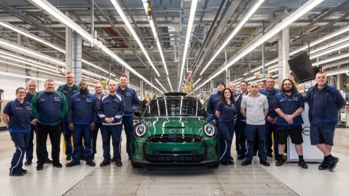 Actual generacion del MINI 3 Puertas alcanzo el millon de unidades fabricadas