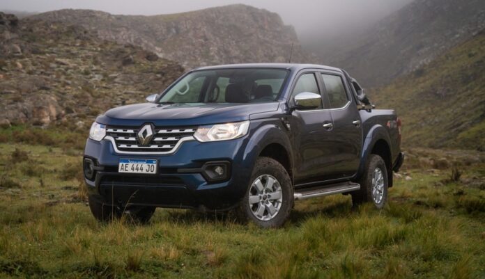 Renault Alaskan Intens 12 1