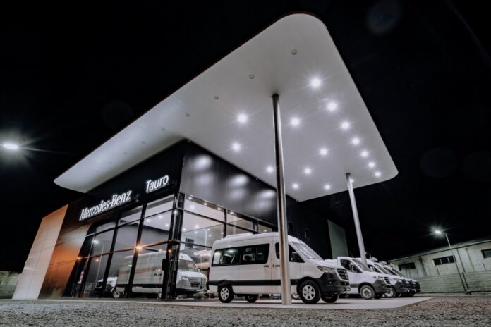Tauro Automotores Concesionario Oficial Mercedes Benz Argentina abrio nueva sede en Santa Rosa La Pampa