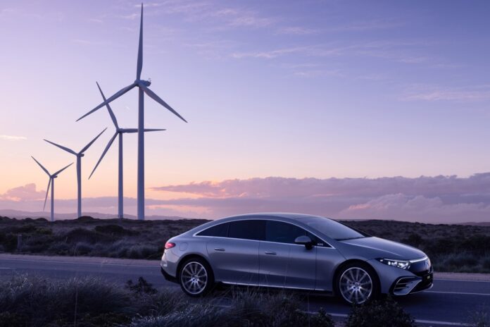 Mercedes Benz agrega aluminio en su produccion 1