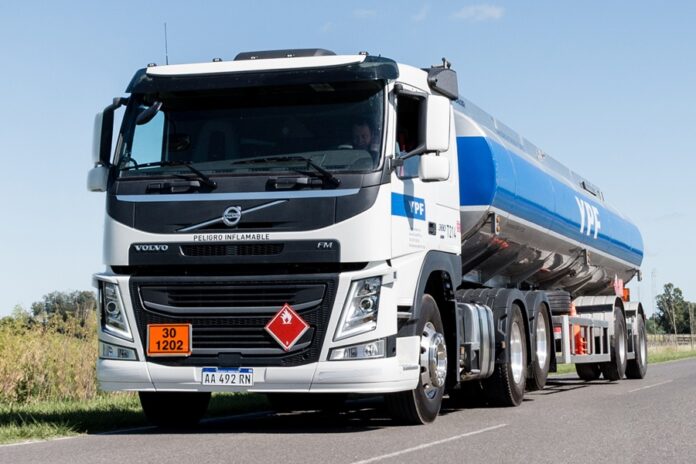 Volvo Argentina renovo su acuerdo con YPF por dos anos Volvo Argentina renovo su acuerdo con YPF por dos anos