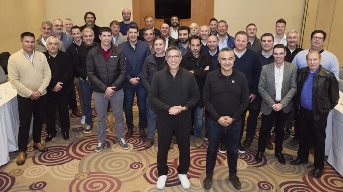 GM Club del Presidente 2023 Argentina  ejecutivos al frente izq Santiago Chamorro der Raul Mier 1 1