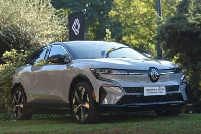 Renault Megane E Tech 100 2 Renault Megane E Tech 100 2