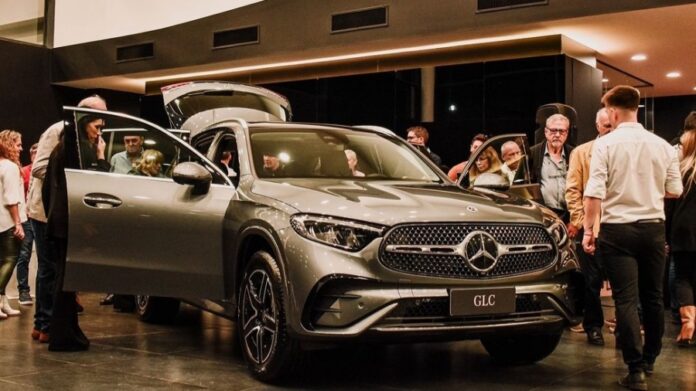 tauro automotores mercedes benz glc 1 1 tauro automotores mercedes benz glc 1 1
