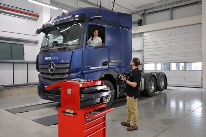 Mercedes Benz Camiones y Buses Capacitaciones 5 Mercedes Benz Camiones y Buses Capacitaciones 5