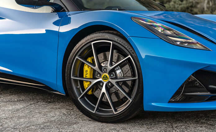 Lotus Arg Lotus lanzó el Emira en Argentina: cómo es y cuánto vale