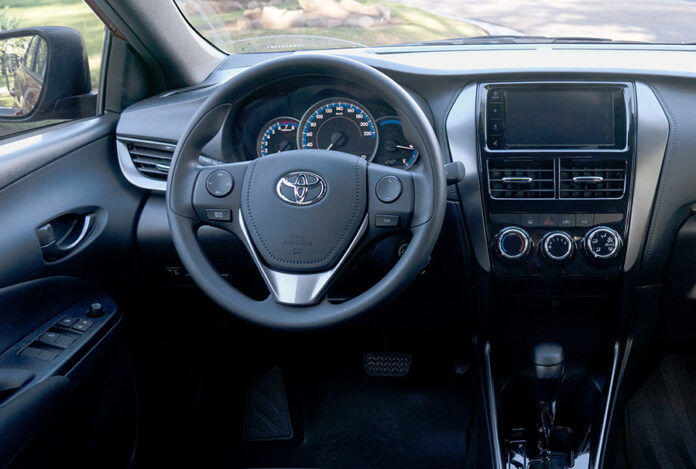 Yaris XS CVT 1