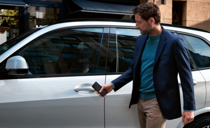 1_bmw-digital-key-11-2