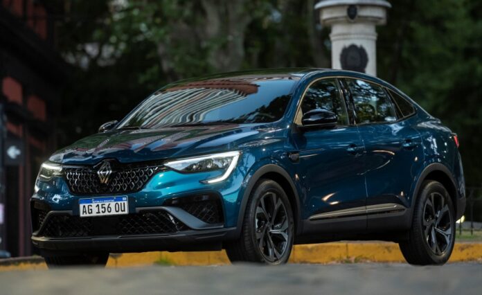 1-Renault Arkana E-Tech Hybrid