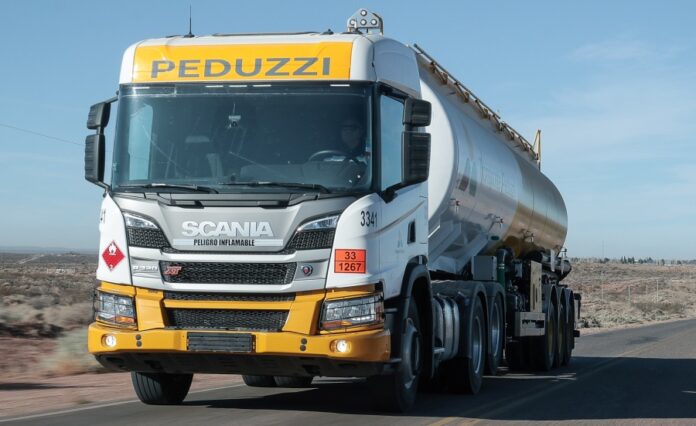 Transporte Peduzzi suma camiones Scania XT para operar en la cuenca neuquina - 2