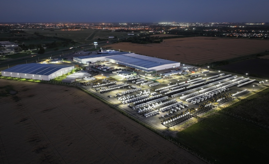 Mercedes-Benz CyB cumple 75 años de trayectoria en Argentina
